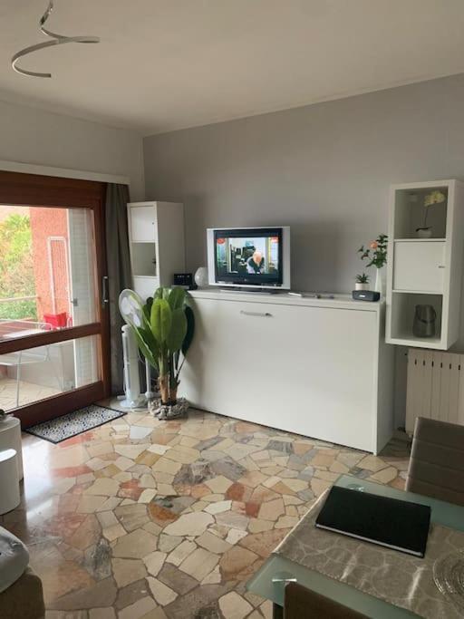 Ferienwohnung Studio Belvedere Brezzo 外观 照片