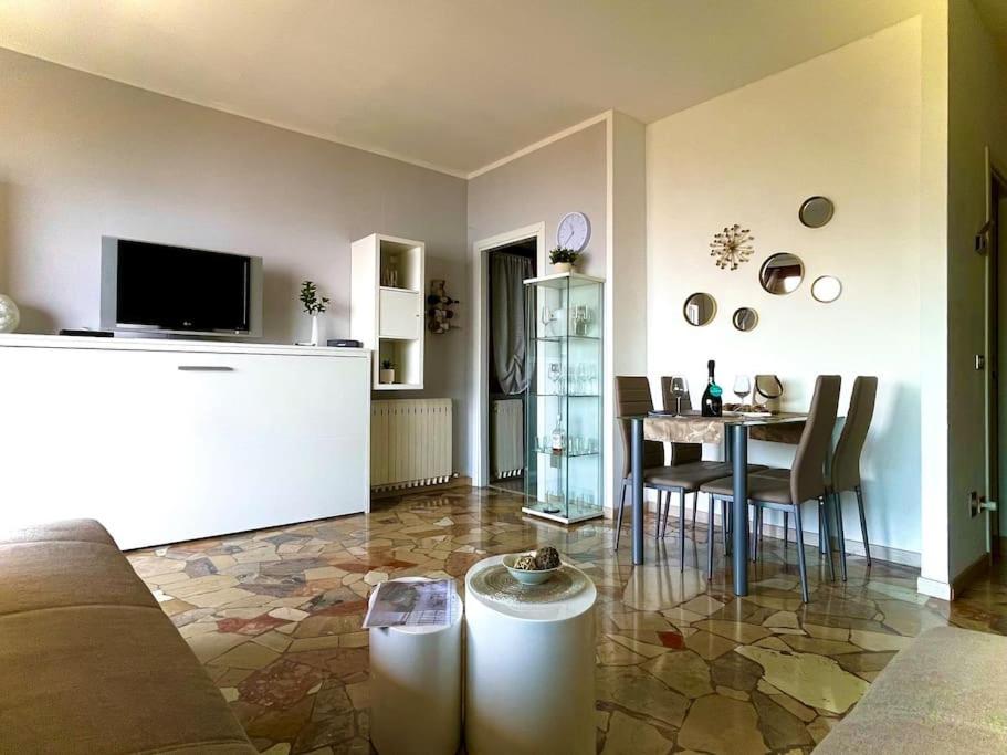 Ferienwohnung Studio Belvedere Brezzo 外观 照片